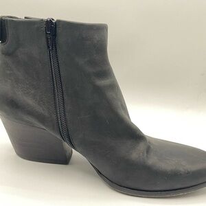 Coclico Black Ankle Bootie, size 7.5